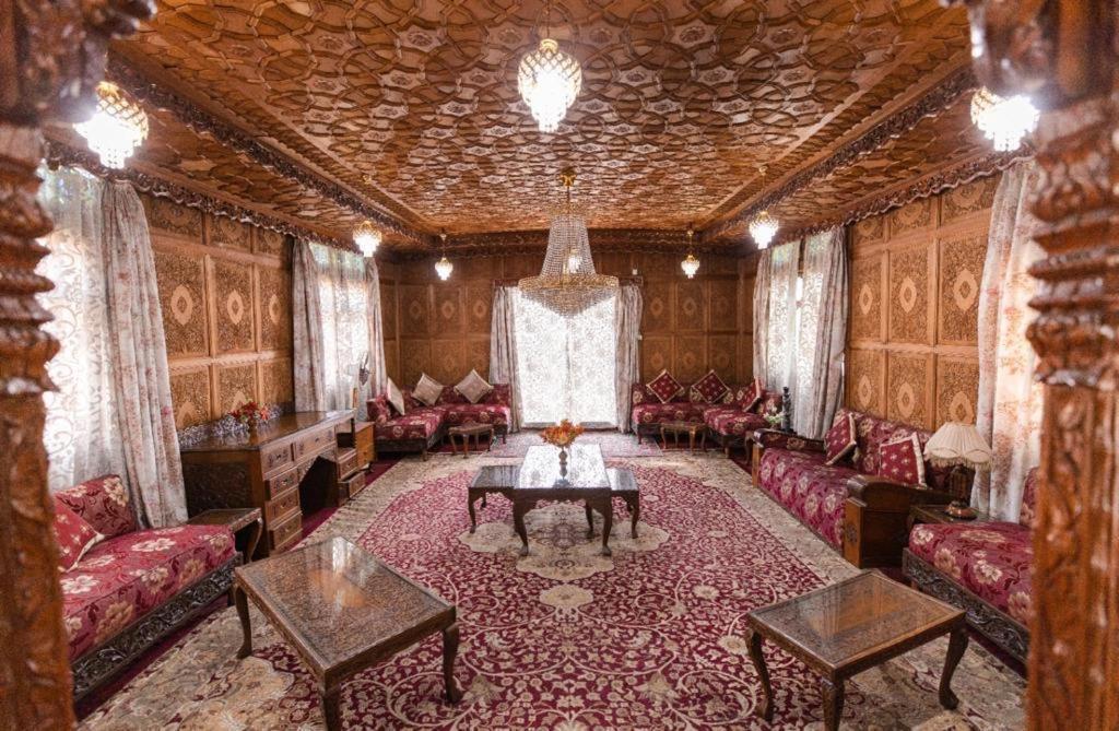 The Heritage Safina Group Of Houseboats Srīnagar Exterior foto